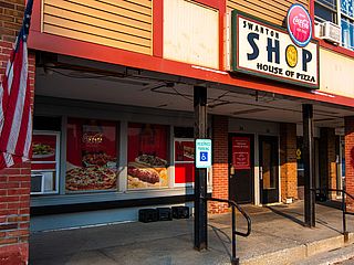 Rebecca Brace / Swanton House Of Pizza